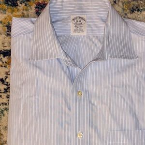EUC Brooks Brothers Non-Iron Classic Fit 16 / 35